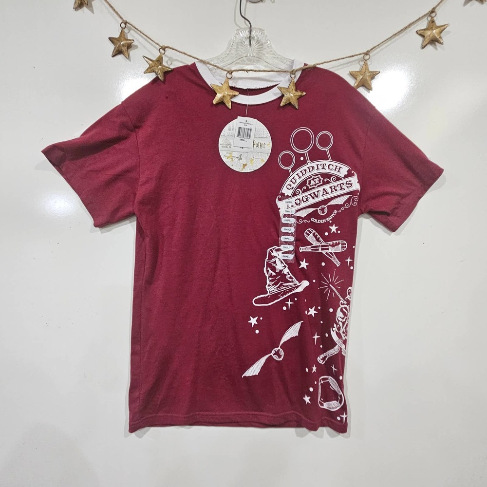 Harry Potter WB Hogwarts Crest Wizarding World Womens Burgundy Tshirt Size Small